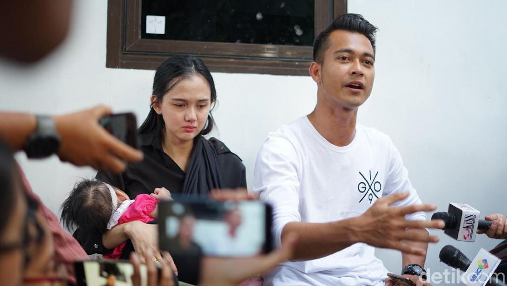 Eza Gionino Digugat Cerai Istri