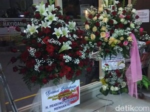 Karangan Bunga Menhan Prabowo dan Ketua MPR untuk Cucu Ketiga Jokowi