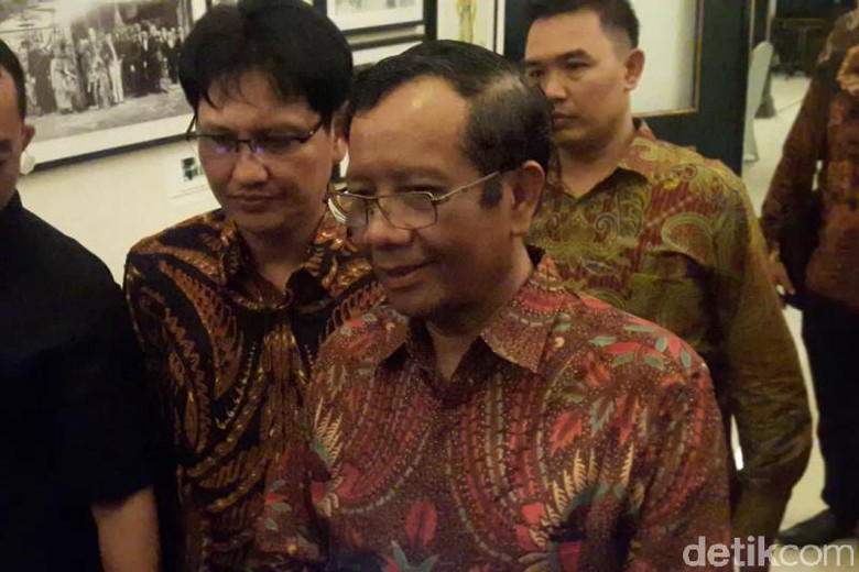 Mahfud Md: Ganti Diksi Radikalisme Tak Perlu Ditindaklanjuti Resmi Mahfud Md: Ganti Diksi Radikalisme Tak Perlu Ditindaklanjuti Resmi