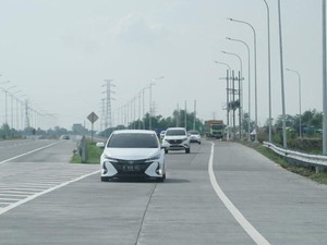 Rombongan Toyota Jepang Cicipi Kondisi Jalanan Indonesia