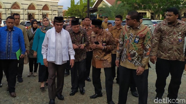 Kakanwil Curhat ke Menag Pembangunan Asrama Haji Aceh Mangkrak 6 Tahun Kakanwil Curhat ke Menag Pembangunan Asrama Haji Aceh Mangkrak 6 Tahun