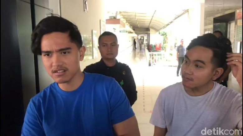 Usai Jenguk La Lembah Manah, Kaesang Bicara Bisnis Batu Bara Usai Jenguk La Lembah Manah, Kaesang Bicara Bisnis Batu Bara