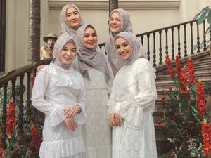 Gaya Para Selebgram Hijab Jadi Bridesmaid di Penikahan Dian Pelangi