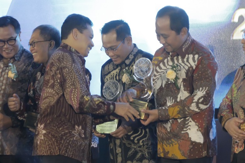 Fokus Bangun Smart City, Walkot Semarang Dapat Anugerah Ki Hajar Fokus Bangun Smart City, Walkot Semarang Dapat Anugerah Ki Hajar