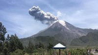 Gunung Merapi meletus pada pukul 10.46 WIB. Letusan tercatat di seismogram dengan amplitudo max 70 mm dengan durasi 155 detik. Antara Foto/Rudi.