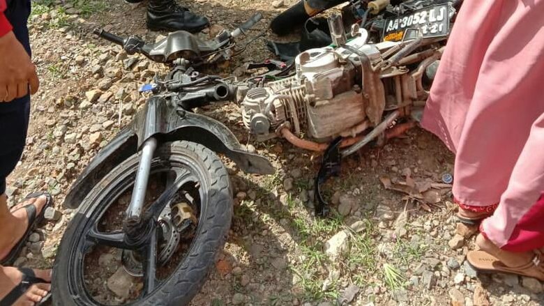 Seorang Pemotor Remaja di Kebumen Tewas Tertabrak KA Seorang Pemotor Remaja di Kebumen Tewas Tertabrak KA
