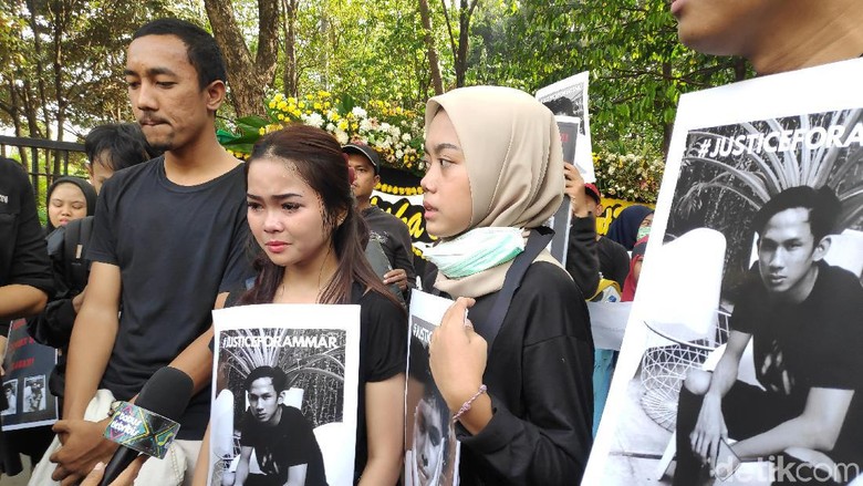 Polisi Bantah Tak Gubris Saksi Tabrak Lari Pengguna GrabWheels Polisi Bantah Tak Gubris Saksi Tabrak Lari Pengguna GrabWheels