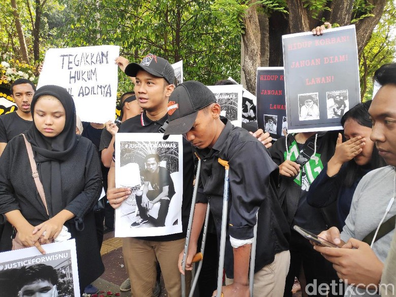 Beda Keterangan Polisi dan Saksi Soal Tabrak Lari Grabwheels Beda Keterangan Polisi dan Saksi Soal Tabrak Lari Grabwheels