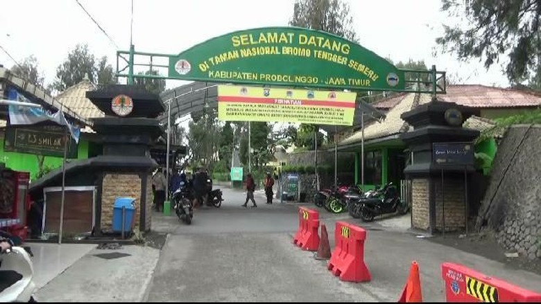 Pintu masuk Taman Nasional Bromo Tengger Semeru (M Rofiq/detikcom Pintu masuk Taman Nasional Bromo Tengger Semeru (M Rofiq/detikcom