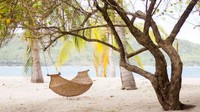 Tempatnya juga instagramable. Ada ayunan yang bisa dipakai buat bersantai sambil foto-foto.