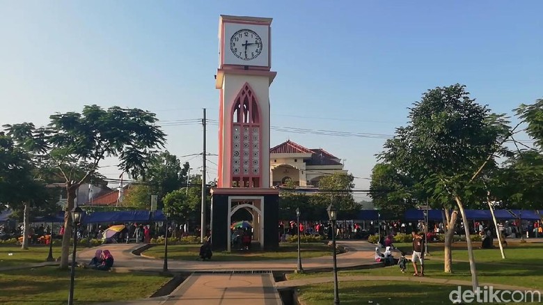 Muda-mudi Bercumbu di Taman GOR Pasuruan, Begini Kerisihan Pengunjung Muda-mudi Bercumbu di Taman GOR Pasuruan, Begini Kerisihan Pengunjung
