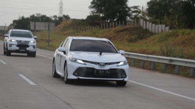 Rombongan Toyota Jepang Jajal Jalanan Indonesia