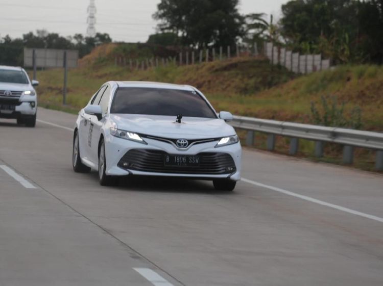 Rombongan Toyota Jepang Jajal Jalanan Indonesia
