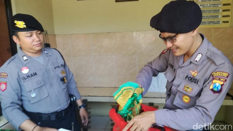 Polrestabes Surabaya Gagalkan Penyelundupan Paket Sabu ke Tahanan Polrestabes Surabaya Gagalkan Penyelundupan Paket Sabu ke Tahanan