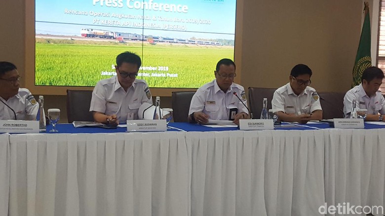 Antisipasi Lonjakan Penumpang saat Nataru, KAI Tambah 30 Perjalanan Kereta Antisipasi Lonjakan Penumpang saat Nataru, KAI Tambah 30 Perjalanan Kereta