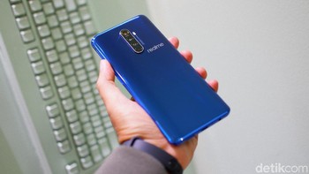 Ponsel ini ditenagai Snapdragon 855+ Foto: Adi Fida Rahman/detikINET