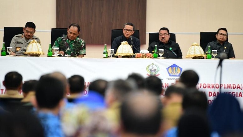 Gubernur Sulsel Ingin Evaluasi Aturan Penghambat Investasi Gubernur Sulsel Ingin Evaluasi Aturan Penghambat Investasi