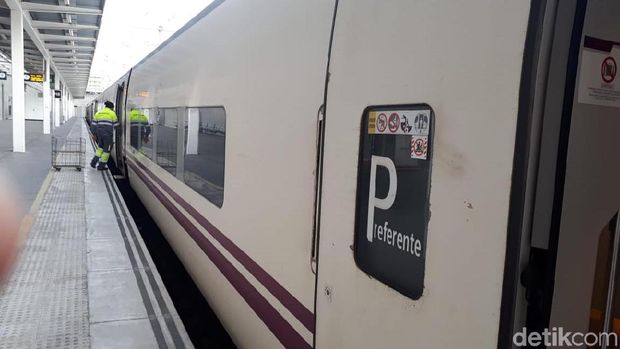 Kereta Valencia-Madrdi