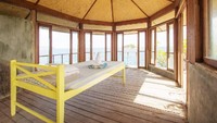 Dari dalam penginapan, kamu bisa menikmati keindahan pantai.(Airbnb)