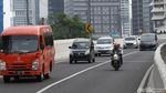 Bandelnya Kebangetan! Pemotor Masih Saja Terobos JLNT Kuningan