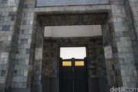  Pintu masuk ke ruang tunggu ningrat (Syanti/detikcom)
