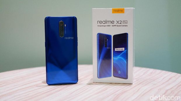 Realme X2 Pro, Performa Nendang & Memanjakan Mata