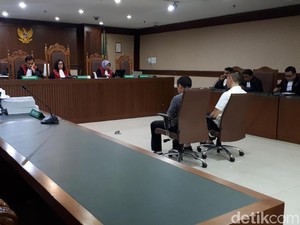 Penyuap Eks Aspidum Kejati DKI Dituntut 4,5 Tahun Penjara