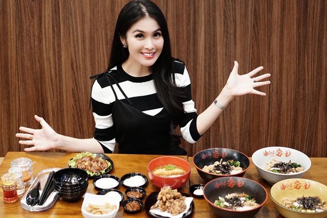 Bergelimang Harta, Sandra Dewi Tetap Kulineran Sederhana, Ini 5 Buktinya!
