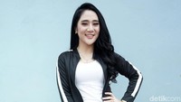 Bella Nouva sempat menjadi sorotan karena lagu Ikan Asin. Foto: Palevi S/detikFoto