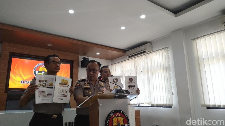 Video Penjelasan Polri soal Penangkapan Besar-besaran Pascabom Medan Video Penjelasan Polri soal Penangkapan Besar-besaran Pascabom Medan
