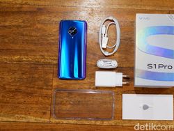 Vivo S1 Pro, Usung 4 Kamera Belakang Berdesain Belah Ketupat