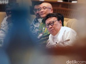 Tjahjo Jawab Alasan Jokowi Tunjuk MenPAN-RB dari PDIP