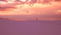 Luas White Sand mencapai 700 km persegi, dengan ketinggian gundukan pasir yang paling tinggi mencapai 15 meter.  (iStock)