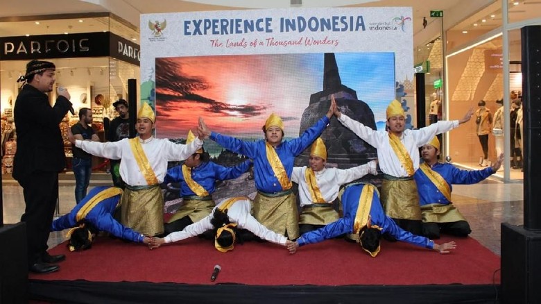 KBRI Beirut Kenalkan Indonesia ke Warga Lebanon Lewat Kuliner hingga Kesenian KBRI Beirut Kenalkan Indonesia ke Warga Lebanon Lewat Kuliner hingga Kesenian