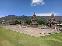 Pemandangan candinya kini