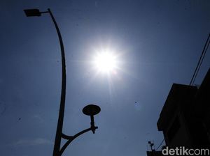 PJU Baru Siap Terangi Jalan Bekasi Barat