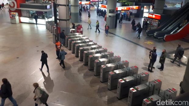 Situasi Stasiun Kereta di Madrid