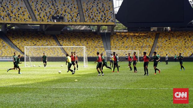 Timnas Indonesia melakukan perombakan skuat jelang laga lawan Malaysia.