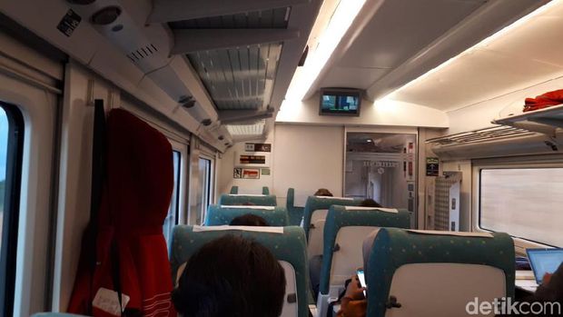 Kereta Valencia-Madrid