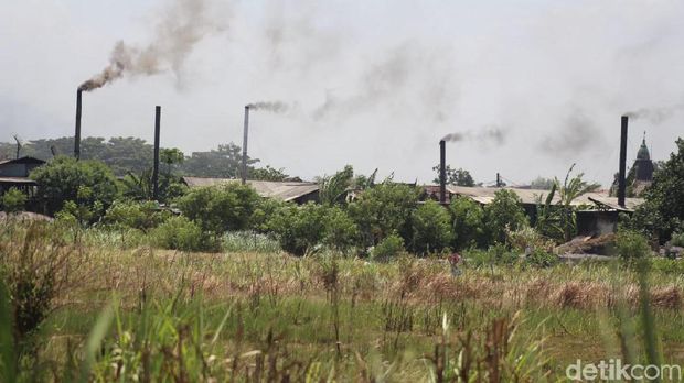 Menengok Pabrik  Tahu di Sidoarjo yang  Masih Berbahan Bakar 