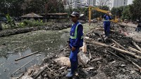 Kedua, penataan pengembalian fungsi saluran yang terintegrasi dengan Danau Sunter Selatan (danau 2) sebagai solusi dalam menangani bencana banjir ketika musim hujan dan menciptakan ruang tata kelola yang lebih baik.