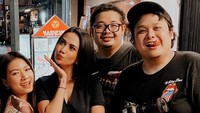 Ia pun kerap mengabadikan sejumlah artis, salah satunya adalah Vanessa Angel. Dok. Instagram/vanessaangel