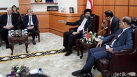 Pertemuan tersebut membahas sejumlah hal, salah satunya terkait hubungan kerjasama antara Indonesia dengan Selandia Baru.