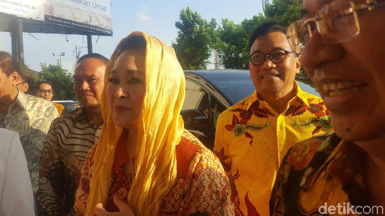 Prabowo Jadi Menhan, Titiek Soeharto: Dia Dadanya Merah Putih Prabowo Jadi Menhan, Titiek Soeharto: Dia Dadanya Merah Putih