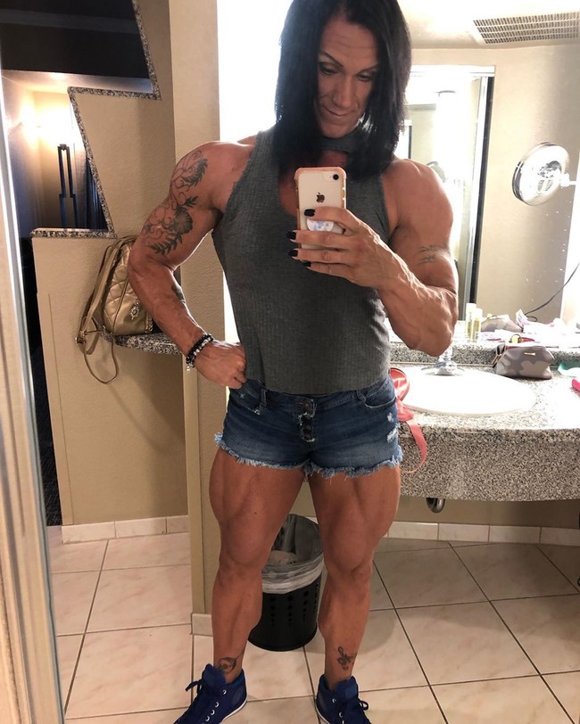 Kini aku suka dengan penampilan dan diriku. Aku sangat percaya diri dan menikmati hidup dan suka tertawa, ucap Robin, seperti dikutip The Sun.  Foto: dok. Instagram