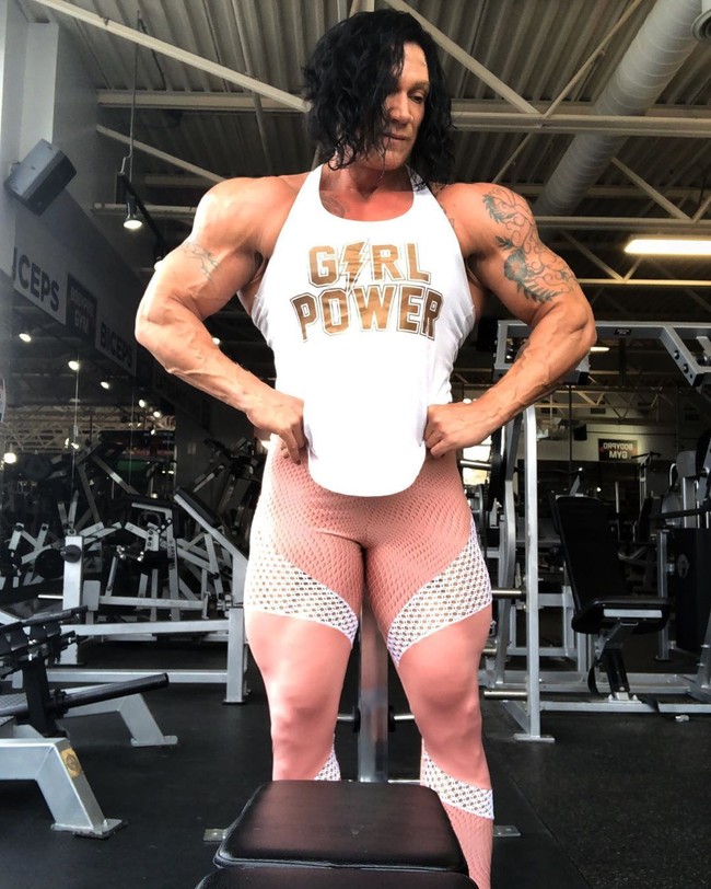 Tak hanya hobi dengan dunia binaraga, namun Robin telah menjadi atlet profesional. Di 2014, dia mendapatkan kartu profesional dari International Federation of Body Building, di mana ia bisa mengikuti kejuaraan binaraga di seluruh dunia.  Foto: dok. Instagram