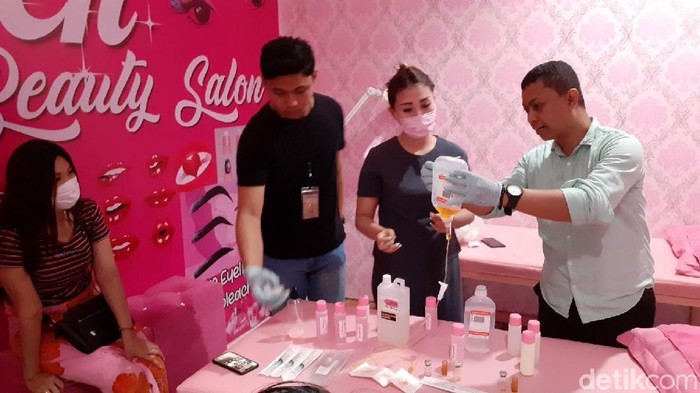 Polisi Gerebek Salon Kecantikan Ilegal di Makassar