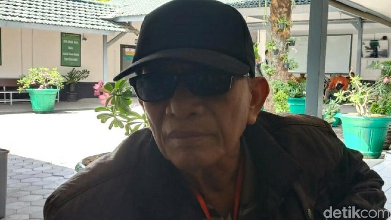 Buta Pascaoperasi, Penjual Soto Gugat RS Mata Solo Rp 10 M Buta Pascaoperasi, Penjual Soto Gugat RS Mata Solo Rp 10 M