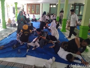 Kerap Kesurupan Massal, Puluhan Pelajar SMP di Jombang Dirukyah