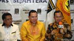 Ekspresi Tommy dan Sohibul Iman Saat Jumpa Pers Bersama